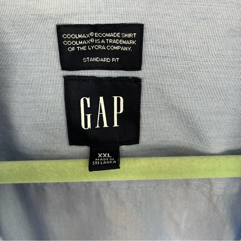 Gap Men's Button Down Casual Shirt